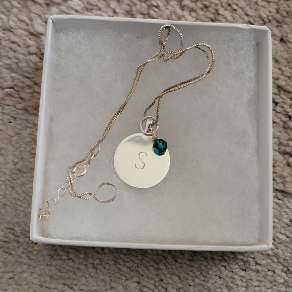 Initial necklace - Picture 2 of 2